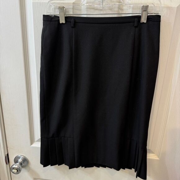 Talbots Petites Pencil Skirt with pleats at bottom size 4P- Like new! - Picture 6 of 13